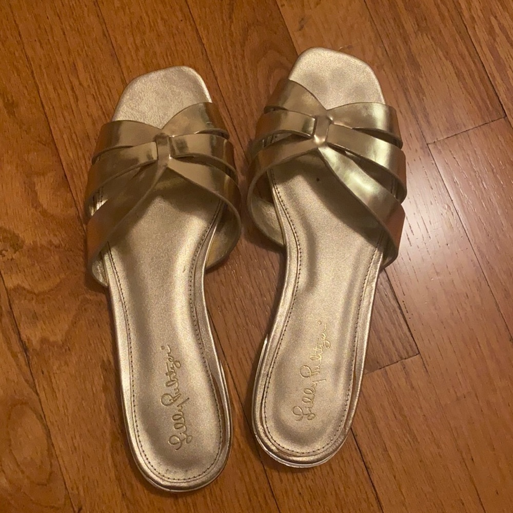 Lilly Pulitzer gold sandals size 8.5